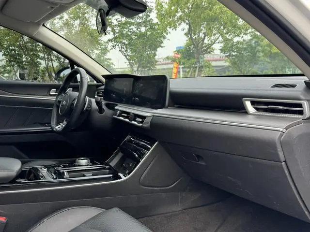 Kia Kia K5 380T GT-Line Premium Technology Edition