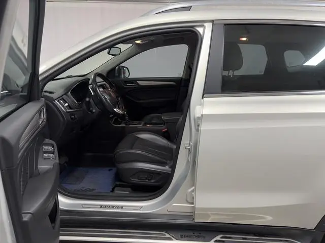 Roewe Roewe eRX5 50T Hybrid Interconnection Premium Ultimate Edition