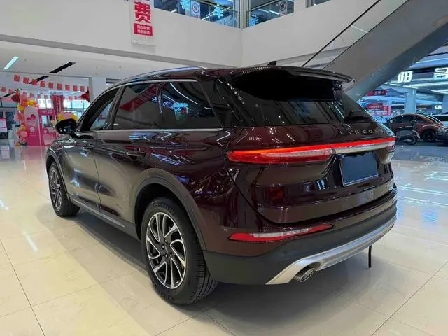 Lincoln Adventurer 2.0T two-wheel drive Zunyue Edition