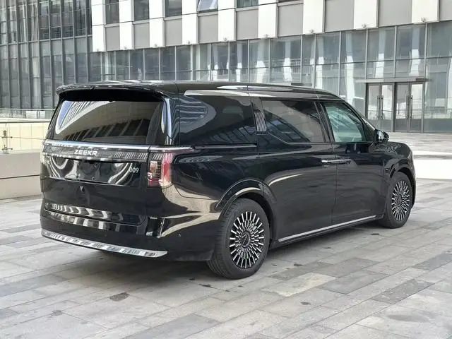 ZEEKR ZEEKR 009 Seven-seater aisle version four-wheel drive 108kWh