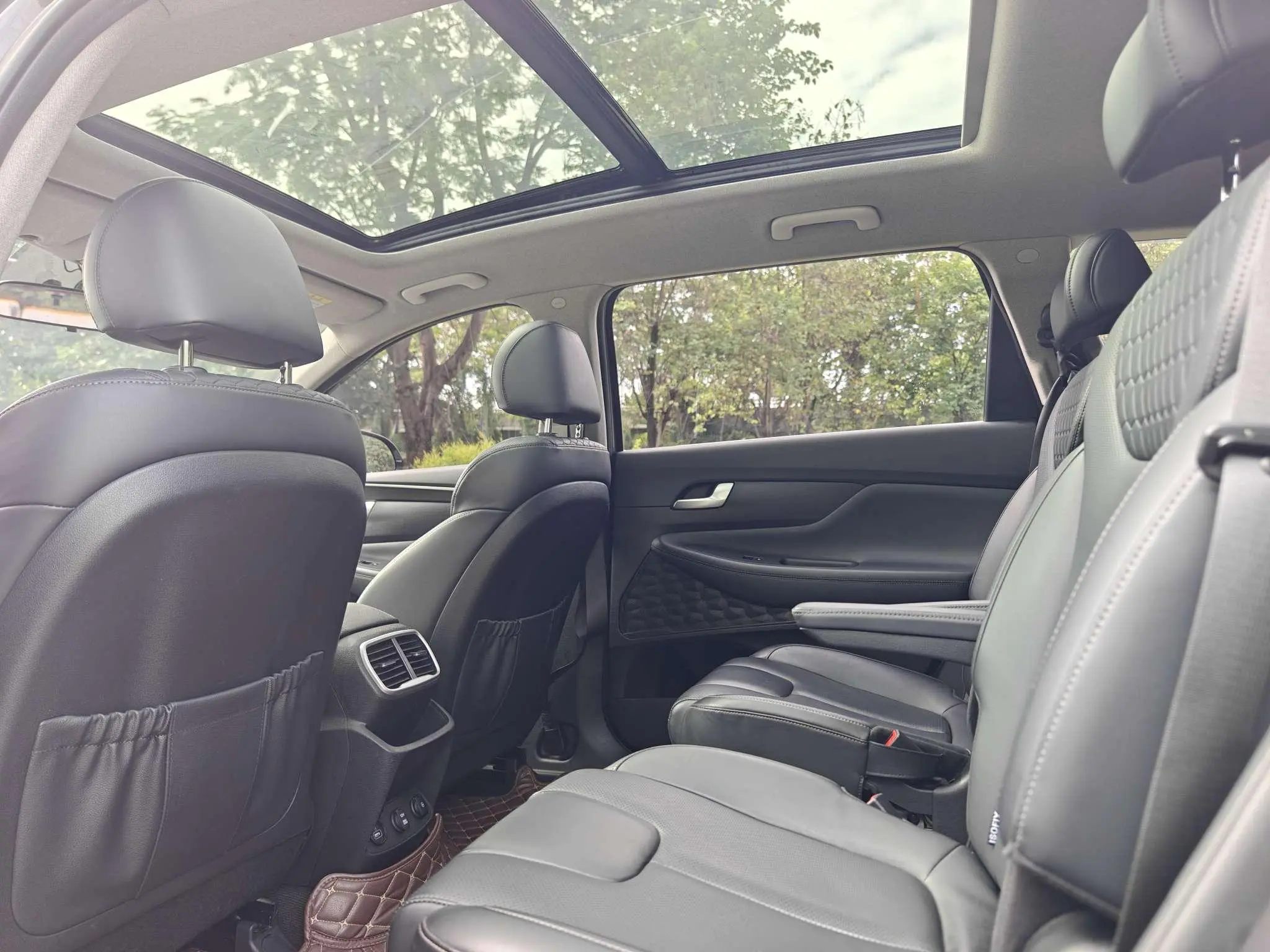 Hyundai Shengda 380 TGDi GLS automatic two-wheel drive deluxe edition Country V