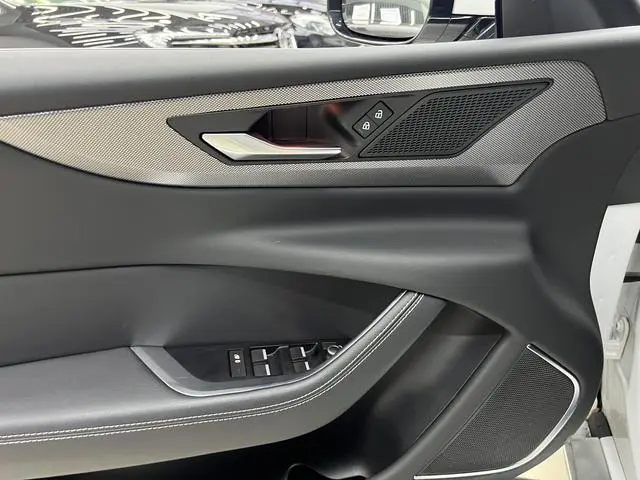 Jaguar Jaguar XEL 2.0T 250PS R-DYNAMIC S Enterprising Sports Edition