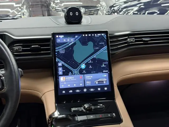 NIO NIO ES8 580KM signature version six seats