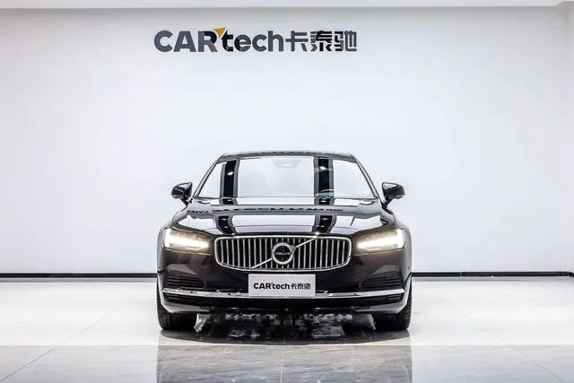 Volvo Volvo S90 PHEV T8 four-wheel drive long battery life Zhiya Deluxe Edition
