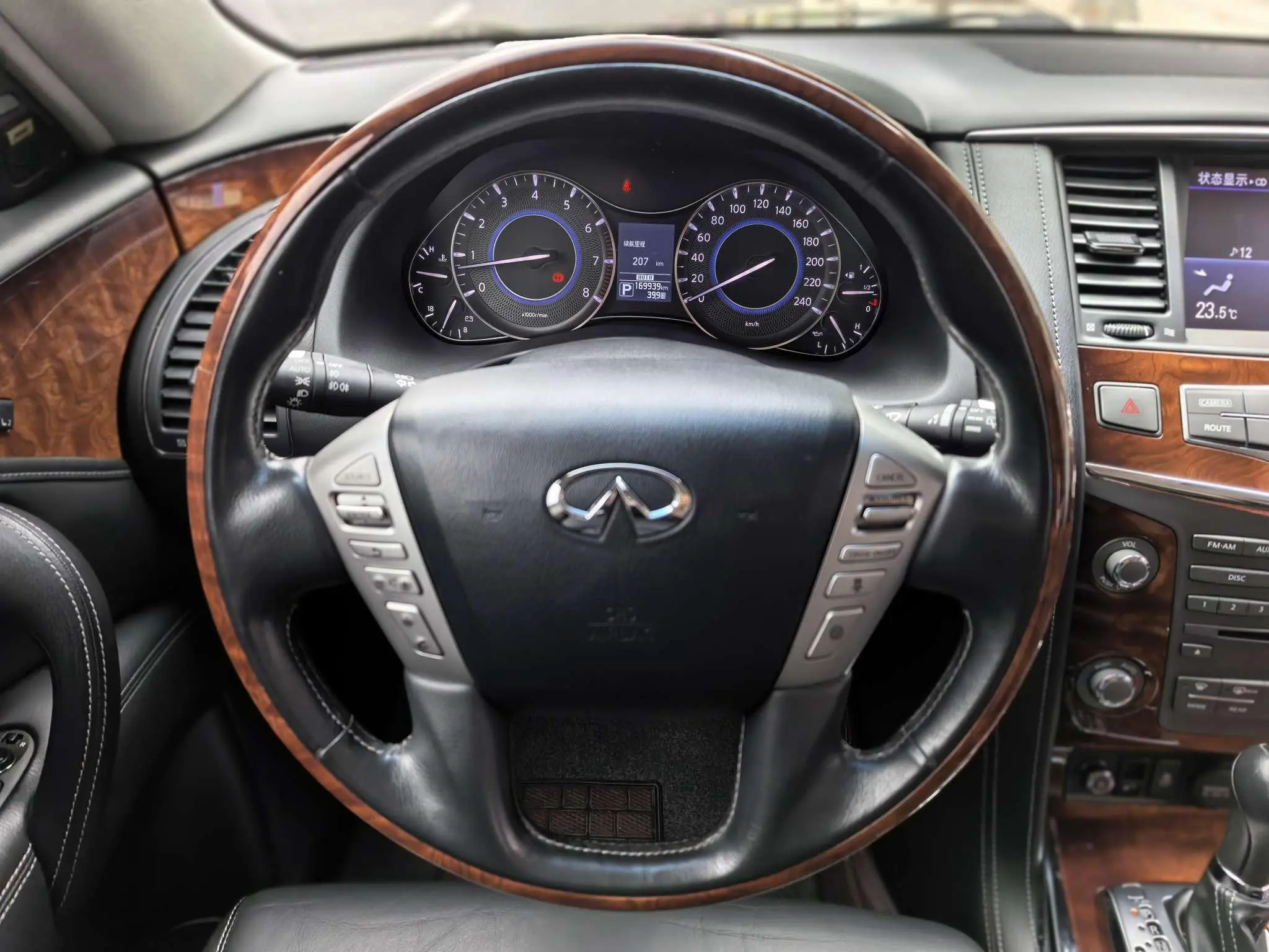Infiniti Infiniti QX80 5.6L 4WD