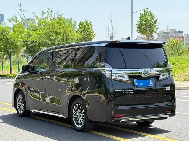 TOYOTA Wilfa Crown Dual Engine 2.5L HV Extreme Edition
