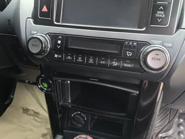 TOYOTA Prado 2.7L Automatic Deluxe Edition