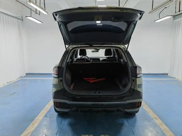 Kia Lion Platinum expands the world 1.5T two-wheel drive Premium edition