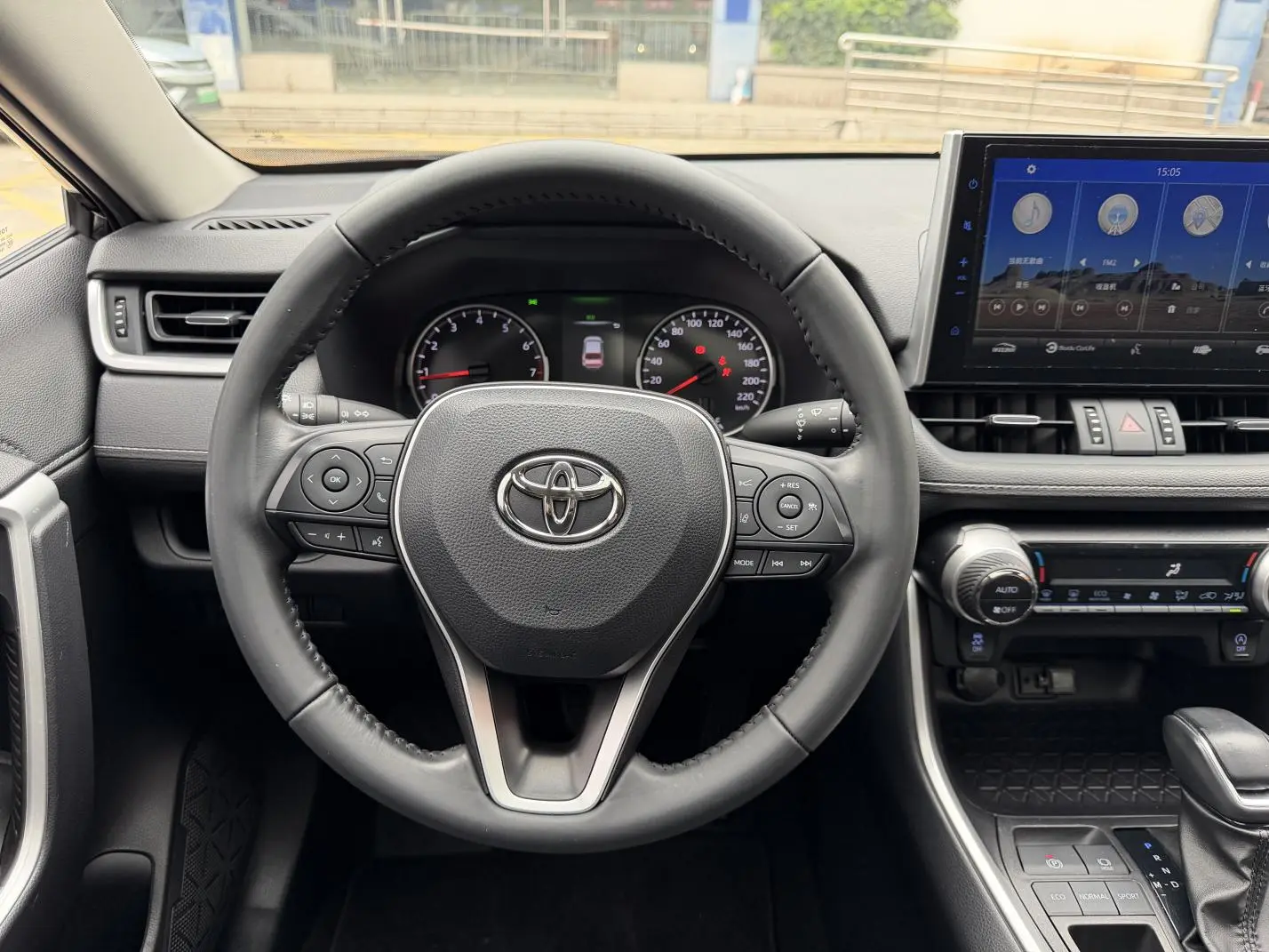 TOYOTA Wilanda 2.0L two-wheel drive luxury PLUS edition