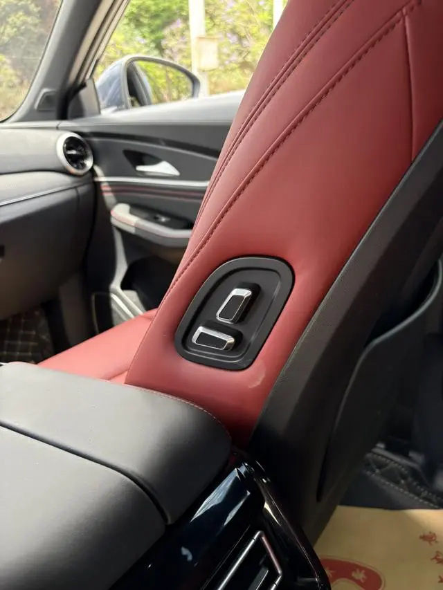 Dongfeng Fengxing Popular T5 EVO 1.5TD DCT Platinum Edition