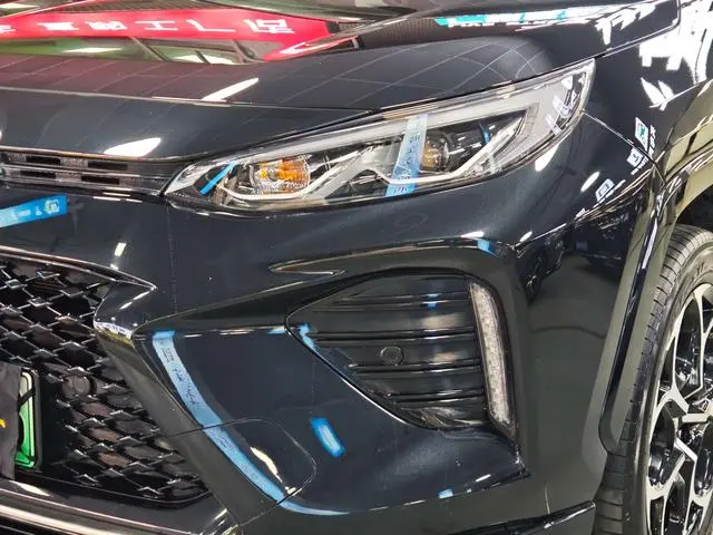 TOYOTA Weilanda PHEV 2.5L four-wheel drive engine version