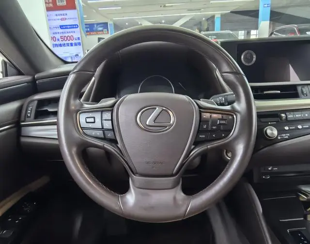 Lexus Lexus ES 200 Excellent Edition