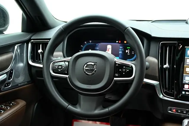 Volvo Volvo S90 PHEV T8 four-wheel drive long battery life Zhiya Deluxe Edition
