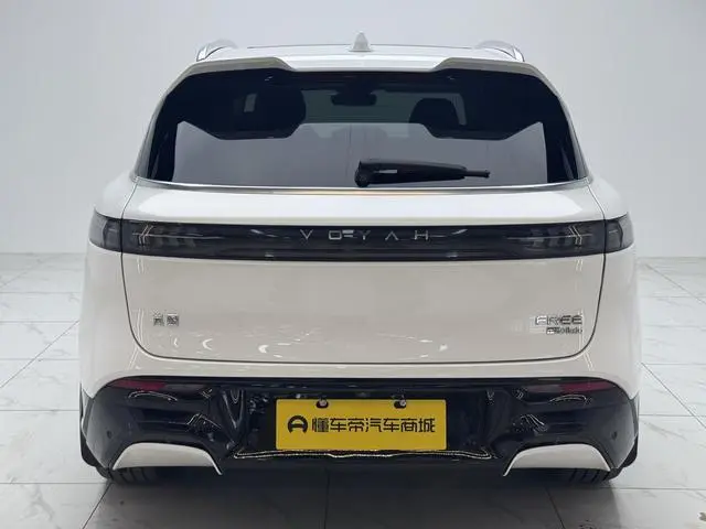 VOYAH Lan Tu FREE Ultra-long battery life smart driving version