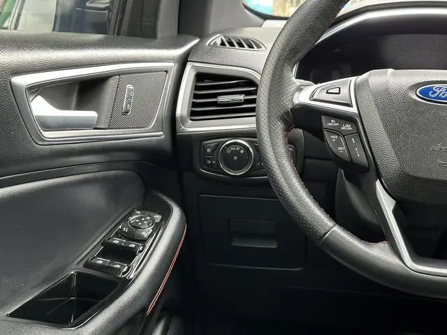 Ford Sharp World EcoBoost 245 four-wheel drive ST-Line 7-seater