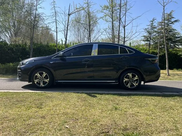 Chery Fulwin Arrizo 5 PLUS Small AI 1.5T CVT enjoy PLUS