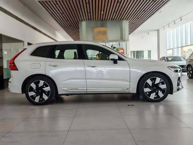 Volvo Volvo XC60 PHEV T8 four-wheel drive long battery life Zhiya Deluxe Edition