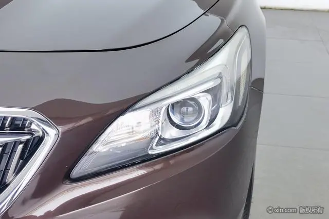 Buick Lacrosse Facelift 20T leading type