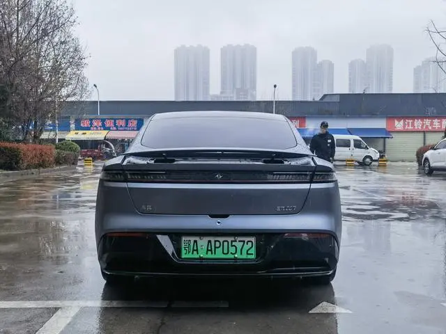 Dongfeng eπ eπ007 Pure electric 540 four-wheel drive Max version