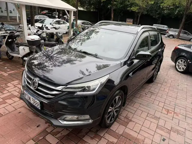Dongfeng Fengshen Dongfeng Fengshen AX7 Classic 1.6T automatic luxury type
