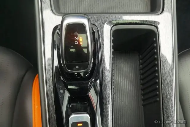 Dongfeng Fengshen Yi Hyun MAX 1.5T Super Cool Trendy Dad Version