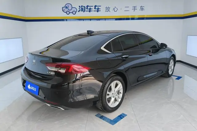 Buick Regal 25T Premium Edition
