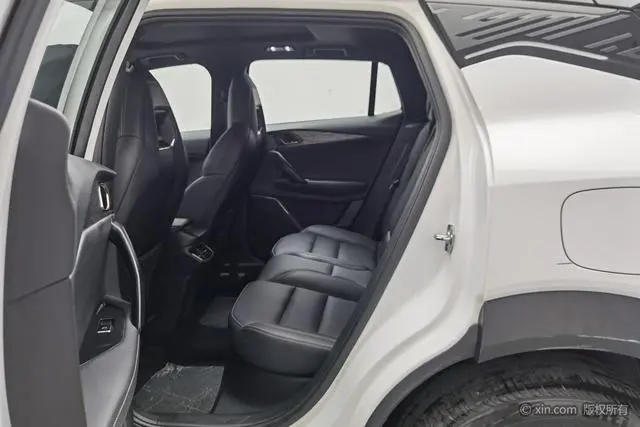 LYNK & CO Lynk 06 1.5T Jin Pro