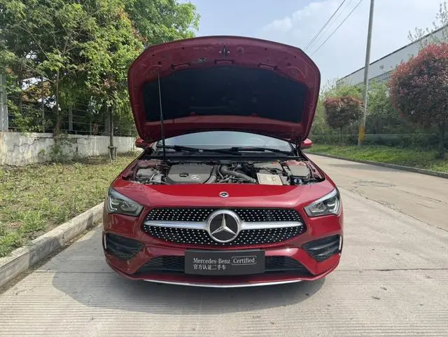 Mercedes-Benz Mercedes-Benz CLA CLA 200 four-door coupe