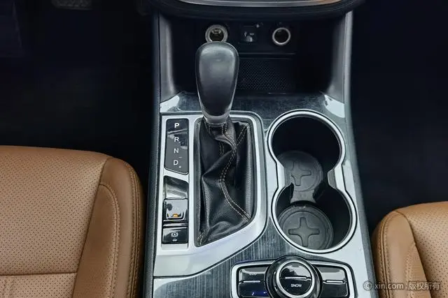 Changan Changan CS95 2.0T two-wheel drive Smart Road version
