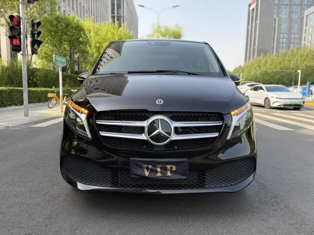 Mercedes-Benz Mercedes-Benz V-class V 260 Pilot Edition