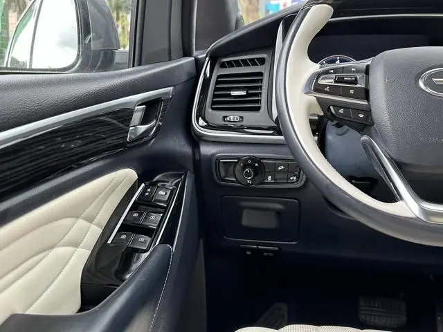 GAC Trumpchi M8 Master Series 390T four-seater Royal Edition