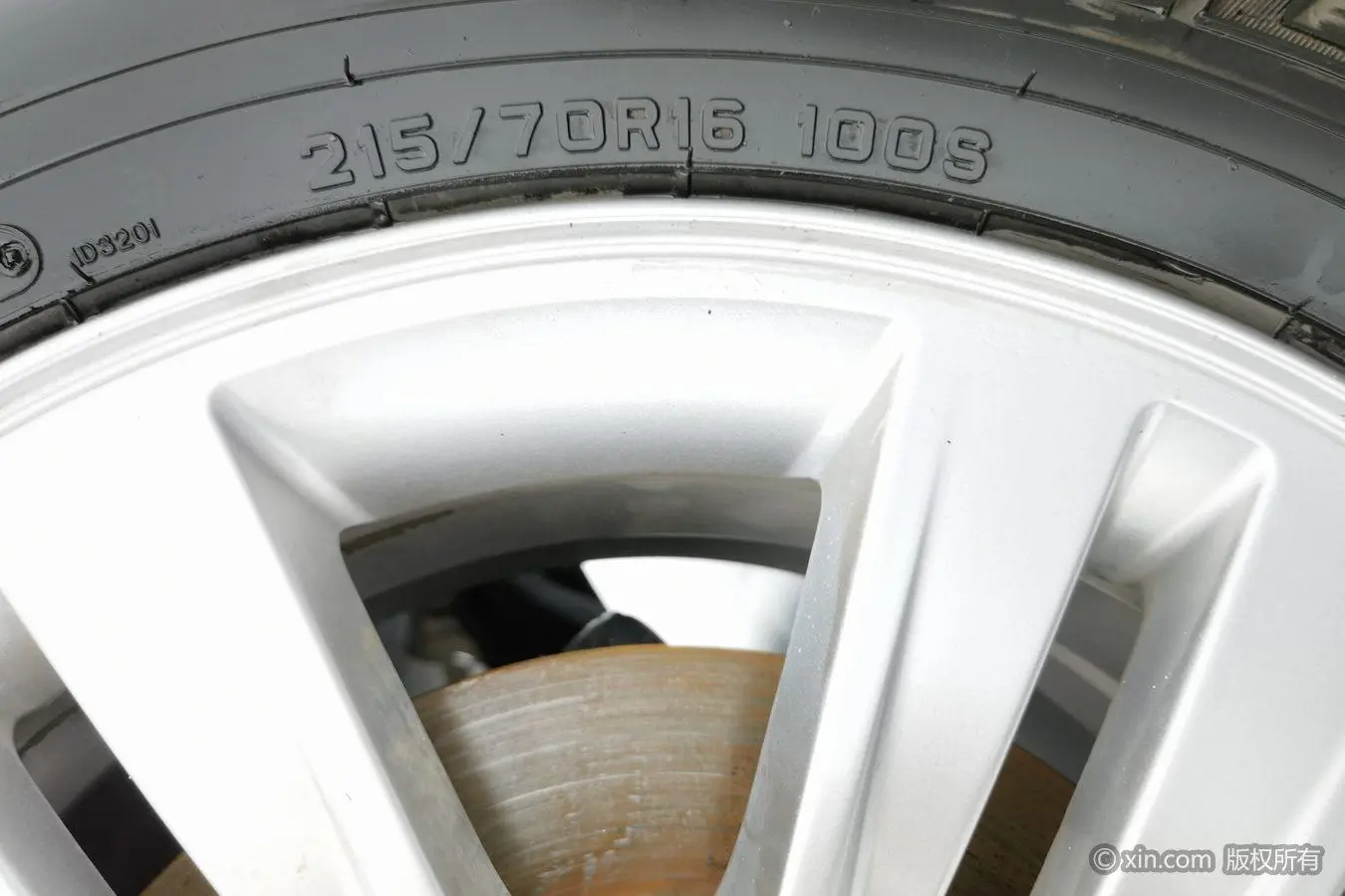 Kia Smart running 2.0L automatic two-wheel drive version GL