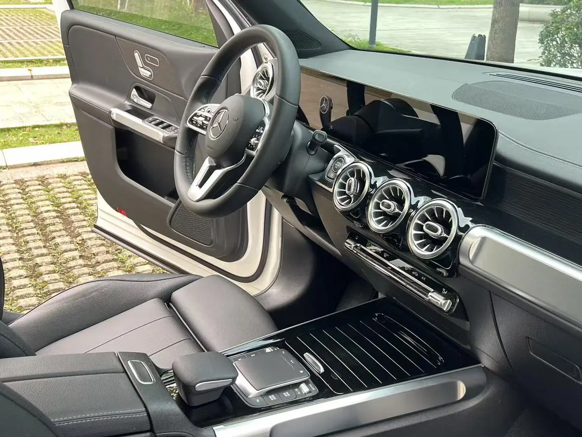 Mercedes-Benz Mercedes-Benz GLB GLB 200 4MATIC