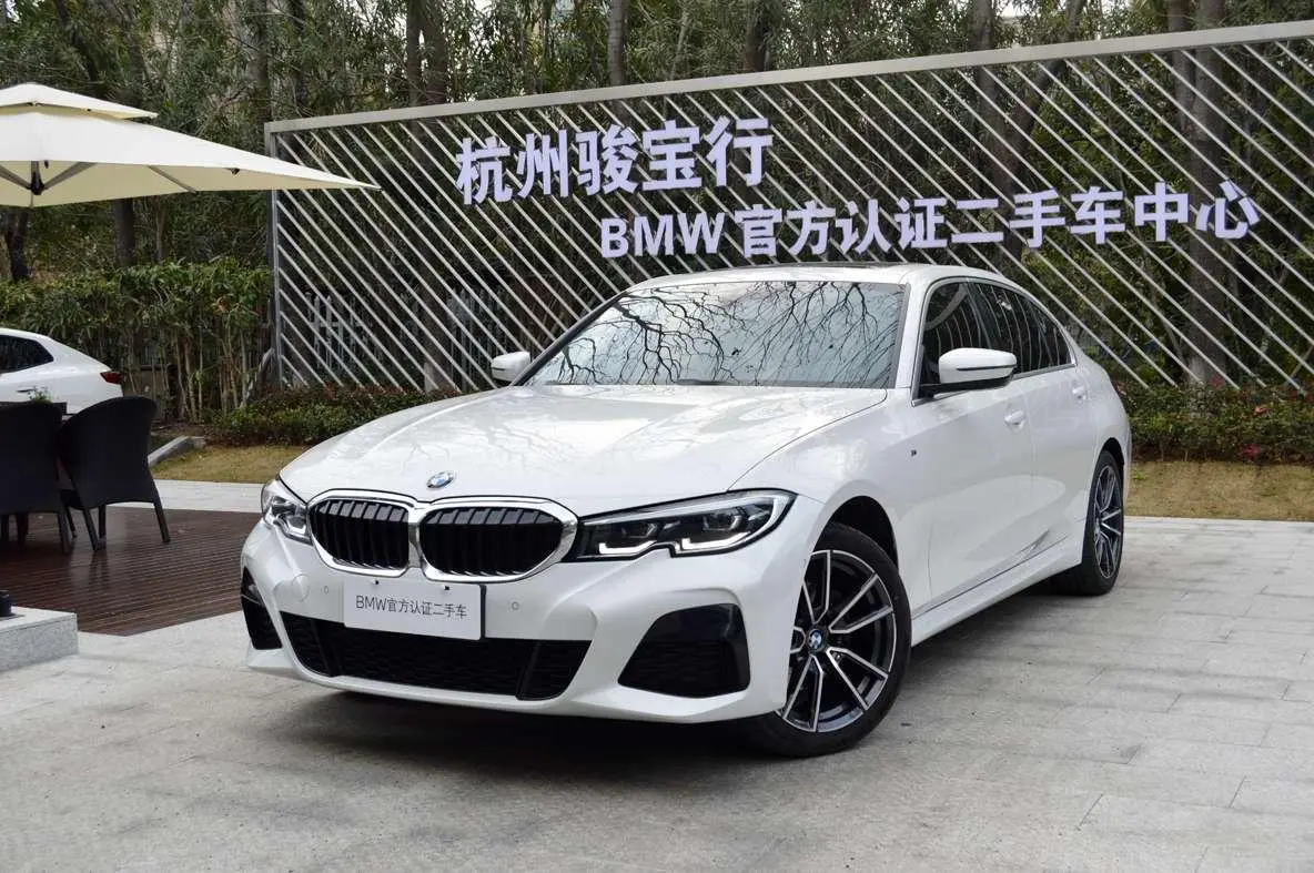 BMW BMW 3 Series Facelift 325Li M sports suit
