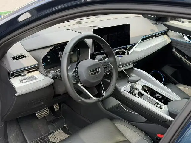 Geely Xingrui 2.0T only this cyan version