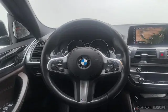 BMW BMW X4 xDrive25i M sports suit