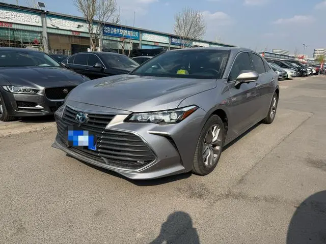TOYOTA Asian dragon Dual engine 2.5L Deluxe Edition Country VI