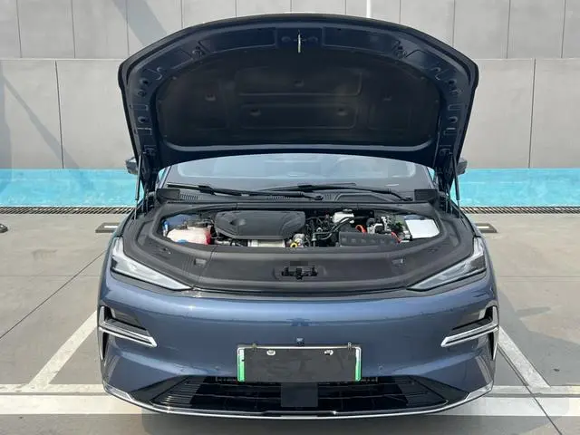 Geely Galaxy Galaxy Sparkle 8 PHEV 130km EM-P Starship Version