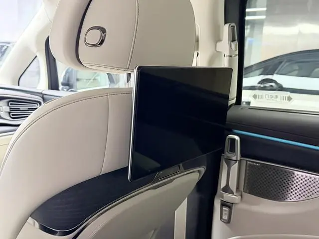 Denza Denza D9 DM Smart driving version 1020 four-wheel drive flagship model