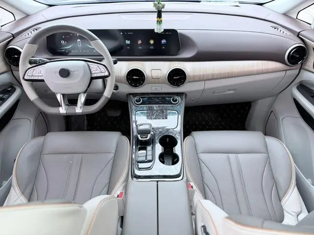 Dongfeng Fengxing Popular yachts 1.5T DCT Wave by Wave version