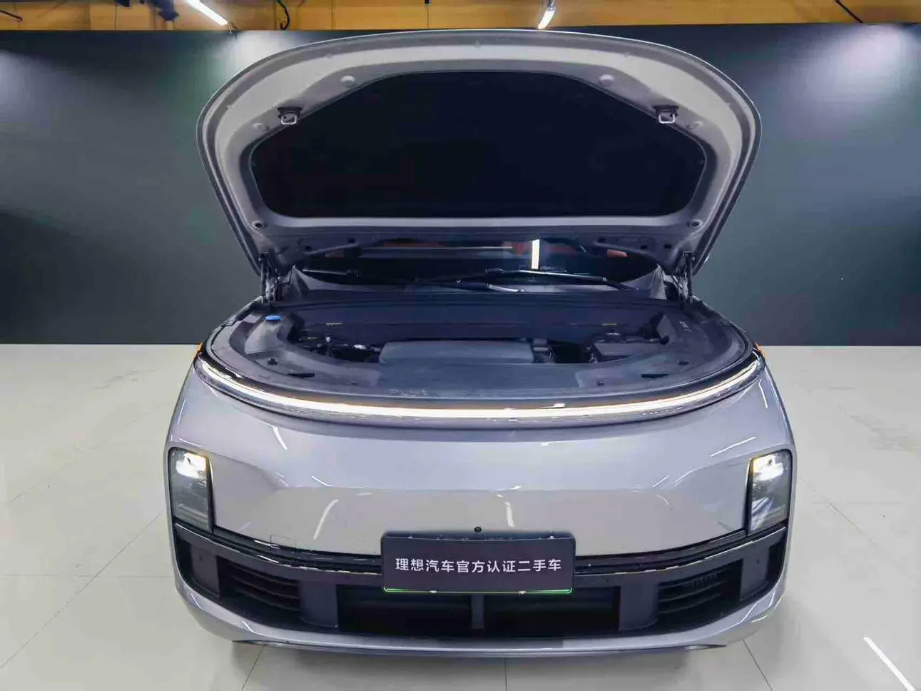 Li Auto Ideal L8 Pro version