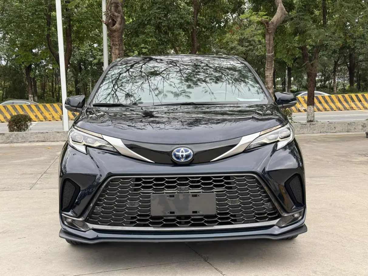 TOYOTA Grevia Smart Electric Hybrid Dual Engine 2.5L Flagship VIP