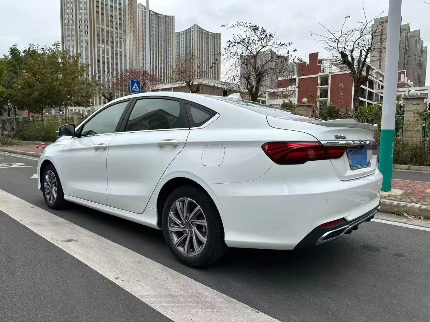 Geely Binrui 14T CVT colorful version