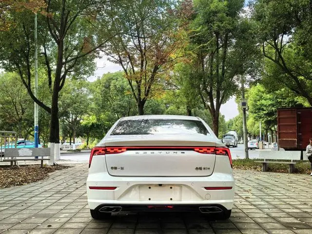 FAW Pentium B70 1.5T automatic Yuxiang type
