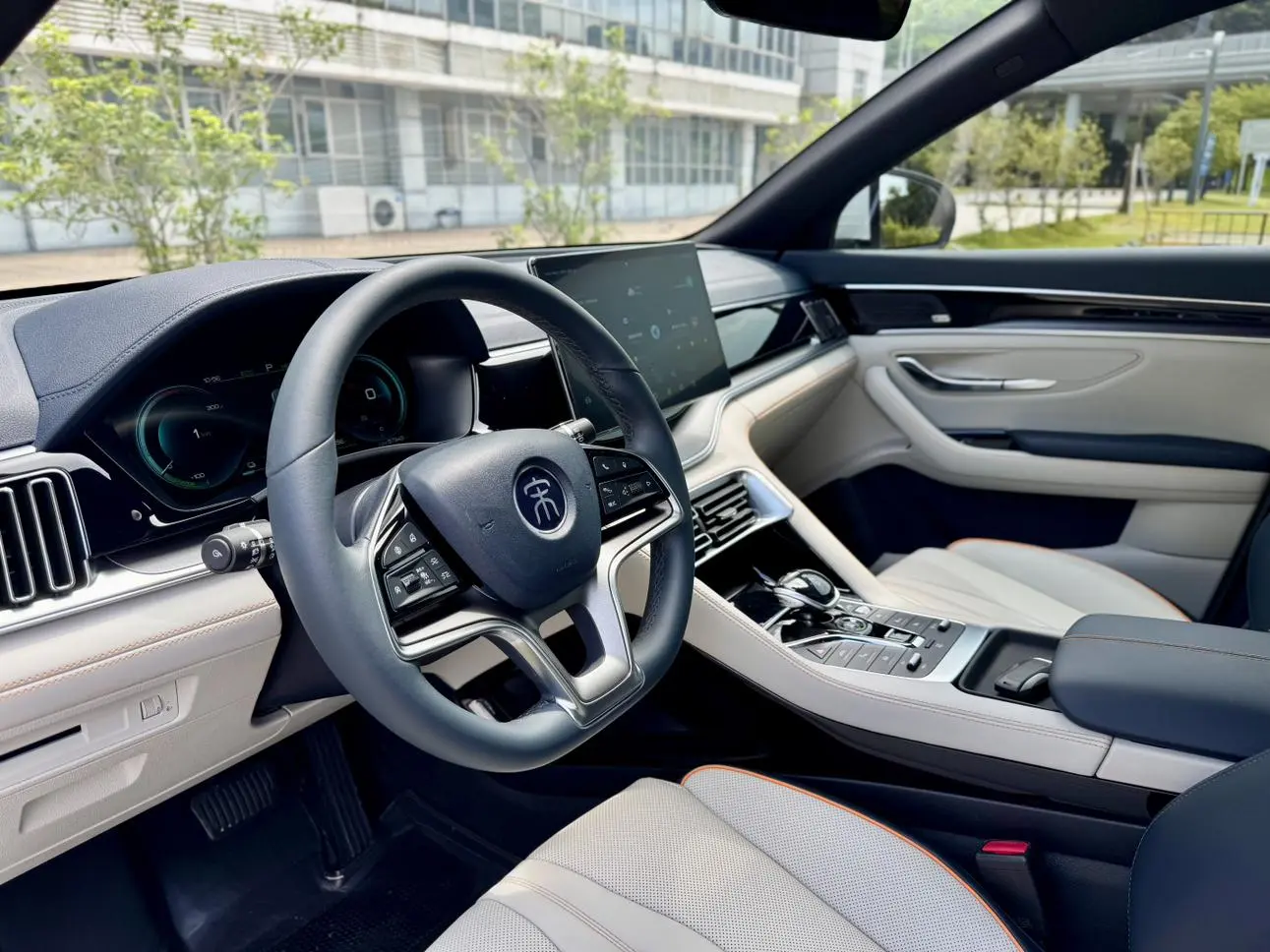 BYD Song PLUS DM DM-i 110KM two-wheel drive flagship PLUS 5G version
