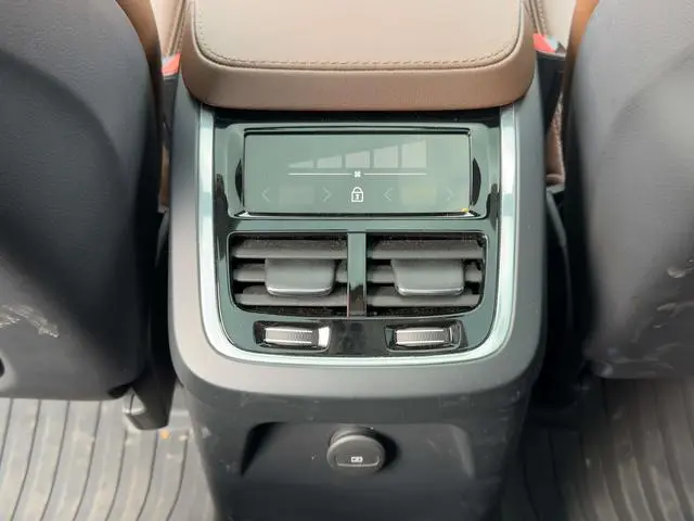 Volvo Volvo XC90 PHEV E-drive hybrid T8 Zhizun Deluxe Edition 7 Seats