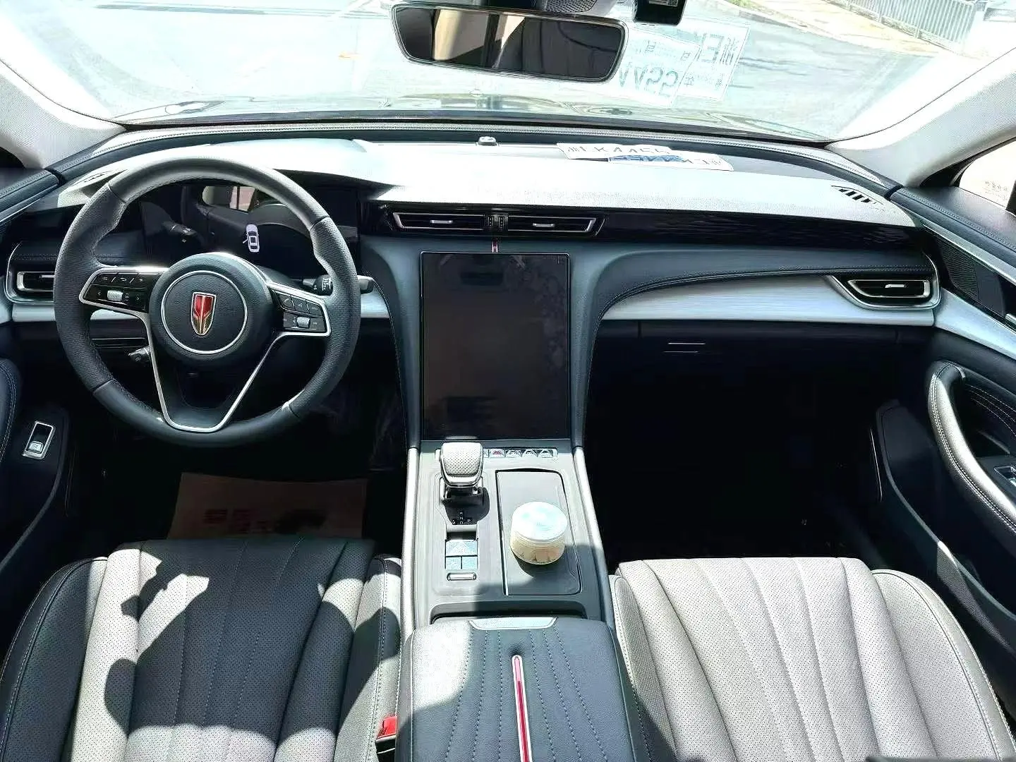 Hongqi Hongqi H5 2.0T automatic flag version
