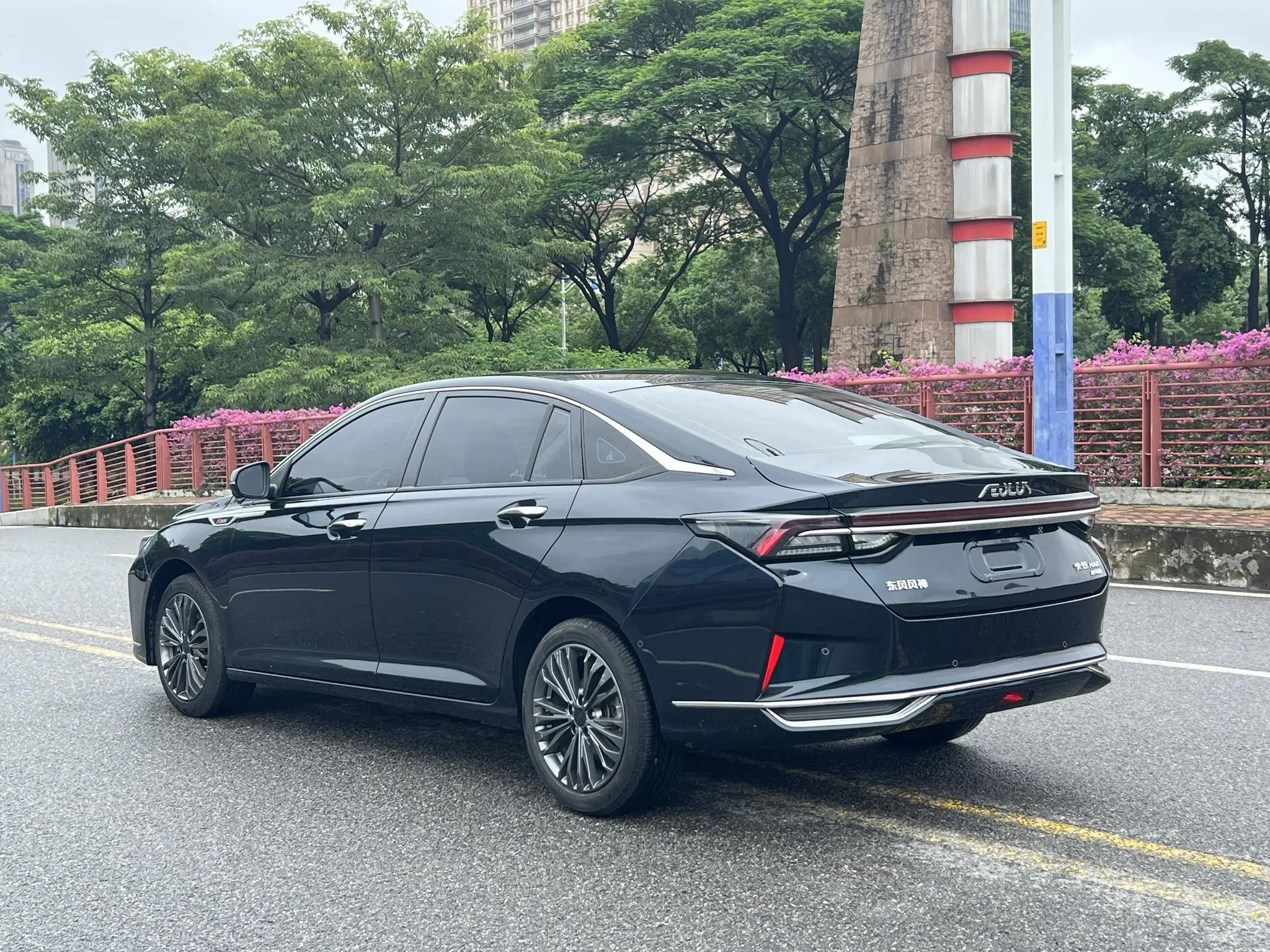 Dongfeng Fengshen Yi Hyun MAX 1.5T Super Burning Cool Dad Version