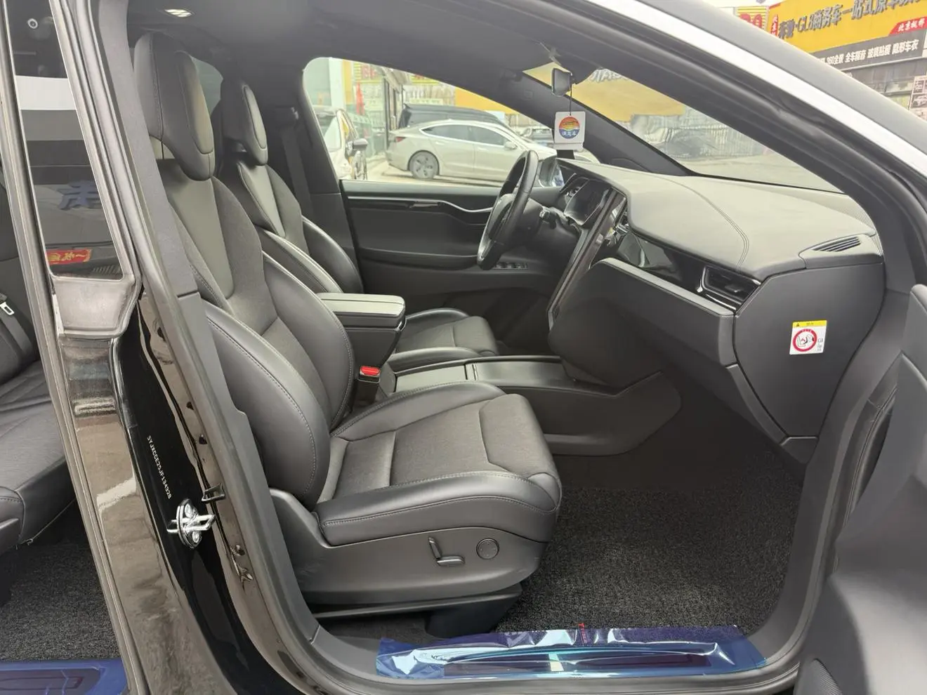 Tesla Model X 75D