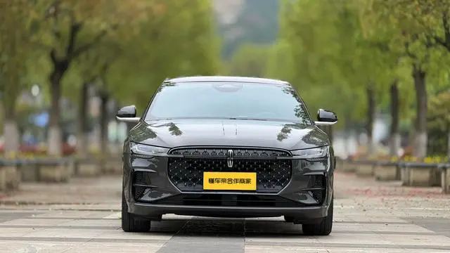 Lincoln Lincoln Z i Cool Exclusive Edition